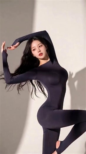 The Art of Fluid Movement: A Guide to Expressive Dance Discover the beauty and benefits of expressive dance in this guided session. We will explore how to create seamless transitions and fluid lines with your body, focusing on core engagement, spinal articulation, and graceful arm pathways. This practice is designed to enhance your mind-body connection, improve posture, and build functional strength through controlled, artistic movement. Join us to unlock your body's potential for expression and