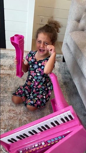 Help Me, Please! 😢💛 | Rhia Learns to Ask for Help