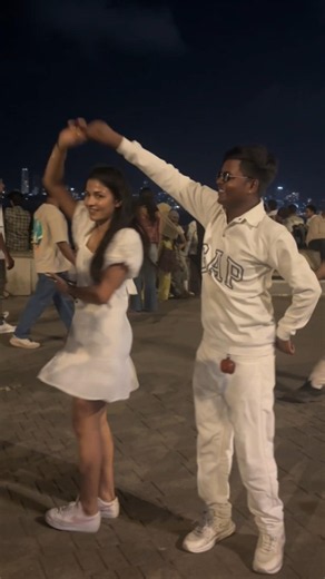 Jila top lagelu... Mumbai ke samundar kinare! 💯🔥 #bhojpuri #dance #trending #viral #bihar #sorts