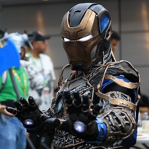 This cosplayer spent more than 330 hours bringing Iron Man to life! | Culture Insider