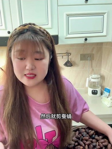 Master the Art of Dry-Frying Silkworm Pupae – A Simple Guide