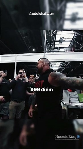 The strongest person playing the punching machine game