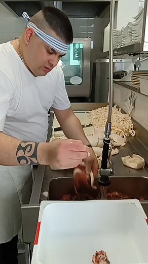 Cooking Fresh Octopus: Step-by-Step Guide in the Kitchen