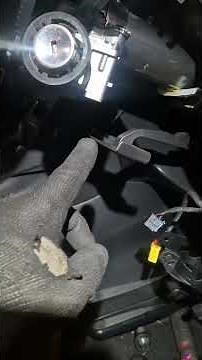 Striking Welds - How to change a Clutch Master Cylinder 2016 Vauxhall Astra pt1