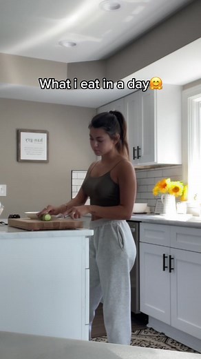 What i ate today! Did a mukbang trying out those popular chicken fingers also😊that’ll be up today! #whatieatinaday