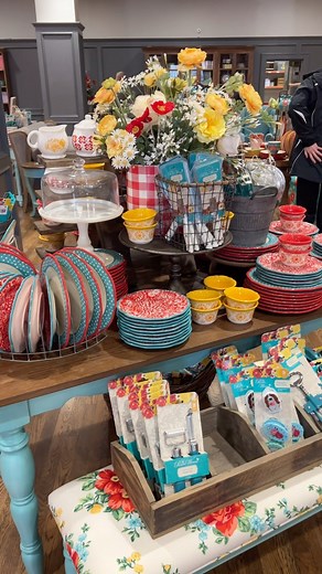 Don’t forget to shop around our @thepioneerwomancollection store when you come visit! Yep that’s right, there’s a whole store dedicated to Ree’s pretty line of dishes, clothing, furniture, and more. 😍 Just a few doors down from the Merc! | The Pioneer Woman Mercantile