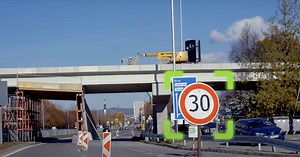 Here's a Feature Google Maps and Waze Should Copy From a Top Alternative