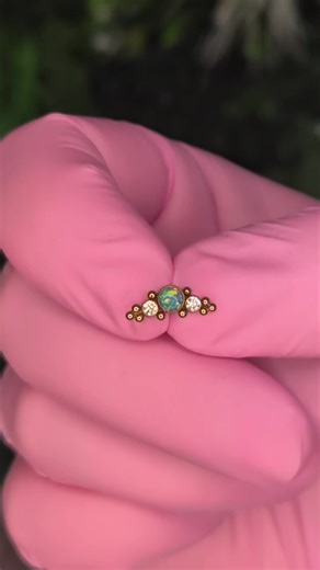 Some prettys for a client today 😍😍 @Real Art Tattoo #piercing #leicesterpiercer #piercer #helix #helixpiercing