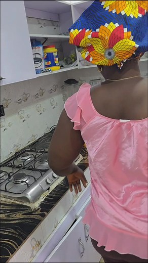 Lunch is ready | Upper woman