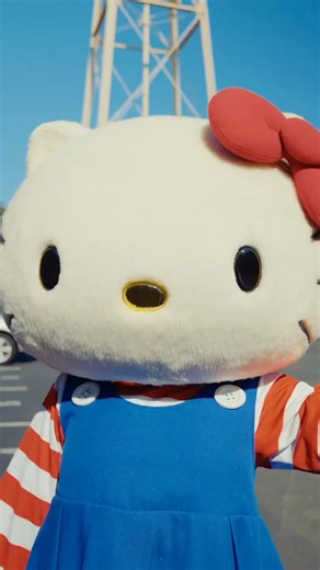 Hello Hollywood! 🎀🌴🎬 #HelloKittyMovie arrives in GSC on 21 July 2028! 💖 | GSC