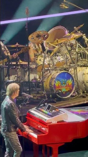 "Just the Same Way" - Journey in Atlantic City - 5/23/26 #shorts #rocknroll #rockconcerts #journey