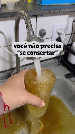 Tem mulher tentando se curar brigando com tudo que sente…