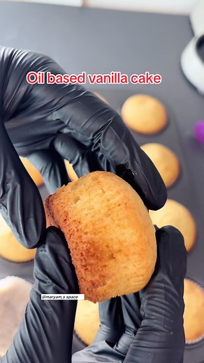 Oil based easy vanilla cup cakes !#fyp #maryamlove #dautchland🇩🇪 #ba...