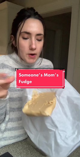 Someone’s mom’s fudge! This vanilla fudge is so creamy its hard not to eat the whole pan. And so easy to make with only 5 ingredients. Perfect holiday treat and makes a nice gift @Alex 🥘 Budget Friendly Foodie i teach people how to cook cheap and easy meals you’ll actually want tk eat and saving money on groceries #holidaytreats #fudgerecipe #diyholidaygift #easybakingrecipes #christmasonabudget #5ingredientrecipe