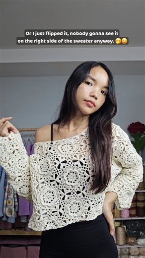 Chenda DIY on Instagram: "But for this sweater I weave in all the ends and it's took me about an hour 😅🧶 #chendadiy #crochetreels #crochet #crocheting #crochetflowerhexagon #crochetflowerlacesweater #crochetwearables #crochetforfall #crochetfreetutorial #crochetfreepatterns"