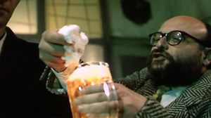 Něžný barbar. První vážná role Bolka Polívky kvůli revoluci zapadla | Příběhy filmů | Stream
