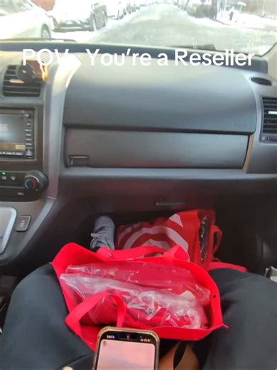 Luvsellz.nyc on Instagram: "Christmas shopping🎄🛍️ #nyc #reselling #fyp #shopping #clothes #ᴇxᴘʟᴏʀᴇᴘᴀɢᴇ #viralreels❤️ #viralvideos"