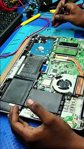 Watch our chip-level laptop service process – from diagnosis to flawless performance.