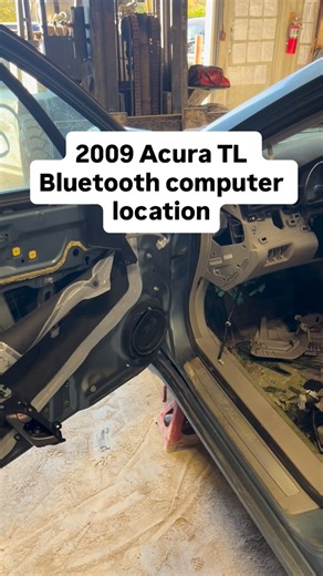 Rebuiltcars on Instagram: "2009 Acura TL Bluetooth computer hands free control module Hft unit part number 39770-TK4-A01 location on car 🚘 Used auto parts, serving #Chicagoland locally and shipping nationwide #junkyard #usedautopartschicago #carrepair"