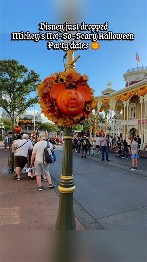 Disney just dropped MNSSHP dates 🎃 (2026 Halloween Party)
