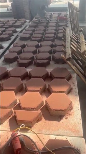 Quy trình sản xuất gạch lục giác vỉa hè chuẩn chất lượng