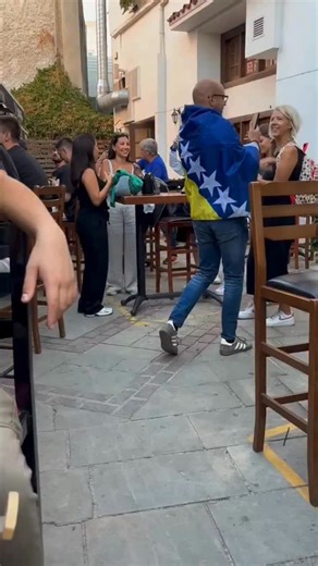 9.8K views · 143 reactions | Navijači BiH uz Zmajeve i na dalekom Kipru, zagrijavaju se za večerašnju utakmicu u centru grada | Klix.ba | Facebook