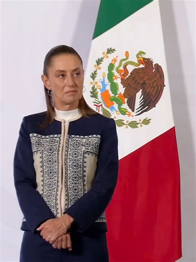 CLAUDIA SHEINBAUM ES FAN DE BTS Y ORDENA A PROFECO ACTUAR EN LA PREVENTA DE BOLETOS. Iván Escalante abordó la controversia generada por la preventa de boletos para los conciertos de BTS en México, así como la solicitud ciudadana para que Profeco supervise estos procesos. Indicó que ya se encuentran en comunicación con el proveedor y que se enviará un exhorto para garantizar transparencia en la venta. Dicho exhorto incluirá la obligación de proporcionar información clara y accesible sobre precios