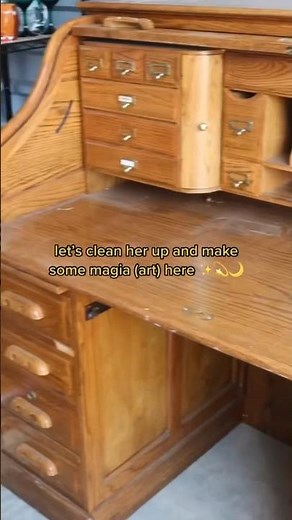 finding the roll-top desk of your dreams for only $50 🥹😻 an artists’ dream! ✨💫