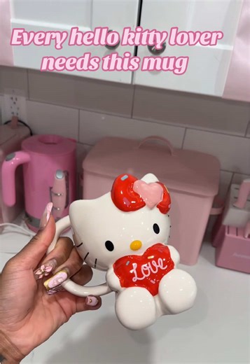 Every Hello Kitty lover needs this mug 💝💝 | hello kitty cup