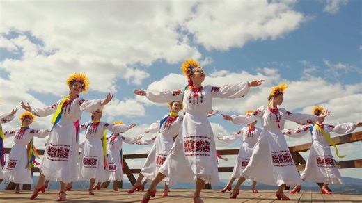 374K views · 19K reactions | A new composition called "Я піду в далекі гори" from the choreographic studio called Reverance! ‍♂️  Хореографічна студія Реверанс . Choreography by Anastasia Lopukh  | Ukrainian Dance World | Facebook