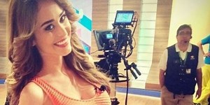 Meet the world's sexiest weather presenter (Video)