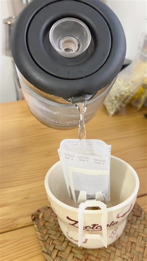 Using this disposable coffee filter has saved me so much time, and I don't have to clean up all that coffee gear. It's awesome. If you're still not using it, you're seriously missing out.#coffeefilter #coffeelife #tiktokshop