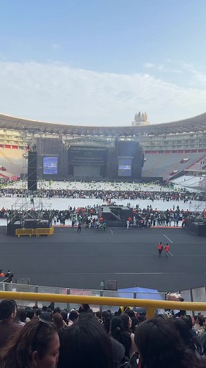 Romeoooooooooo #concierto #estadionacionalperu #peru🇵🇪