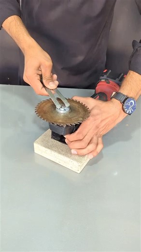 Diy Tips on Instagram: "How To Make Wood Cutter From An Angle Grinder #tipsandtricks #reels #tooltips #diy #woodworking"