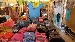 You'll find the best buys at the Angderson Shops! This is their shop...