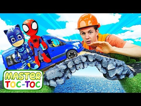Pyjamasques et Spider-Man sont tombés du pont! Master Toc-Toc #68. Vidéo en français.