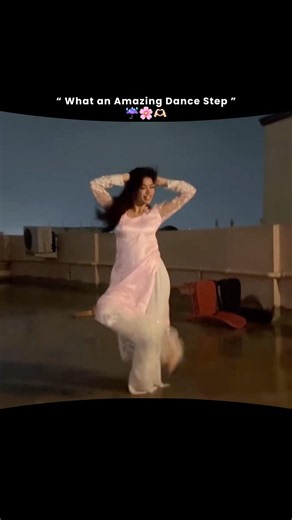 Cham Cham 🌧️💃 || Dance performance || Sapna Rathore || #dance #shorts #rainvibes #baaghi