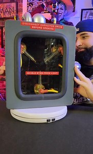 Back To The Future Flux Capacitor Limited Edition Prop Replica from Factory Entertainment 😮😮😮 Video 📹 ToyQuest101 This 1:1 scale replica that is truly accurate. It features screen-accurate lights and sounds, as well as remote-controlled AC or battery operation for maximum display flexibility. It comes with COA and limited to 1000 pieces ! Get yours at Factory Entertainment! . . #backtothefuture #bttf #fluxcapacitor #lifesize #prop #propreplica #factoryentertainment #ToyQuest101 #unboxing #co