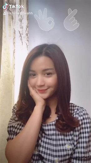 Creative Hand Gestures to Enhance Communication Skills