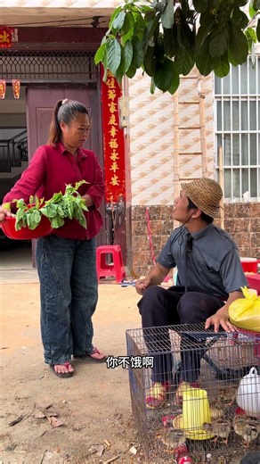 My mom's advice: don't meddle in others' affairs. "Rural Zhu Jie" funny clip.