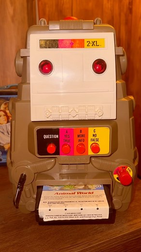 Till Paris | Did you have a 2XL Robot? One of the best toys I ever had as a kid was a 2-XL educational robot. When I was done with games or coming back... | Instagram