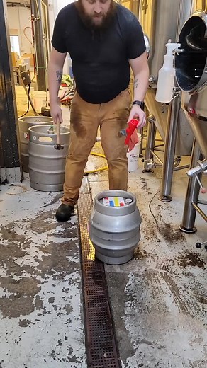 Keg Cleaning Process in a Brewery Setting