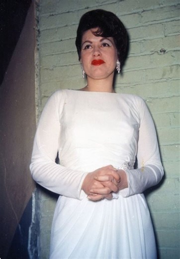 Stop the World (And Let Me Off) by Patsy Cline: A Heartfelt Cry for Relief - Rolling Stone
