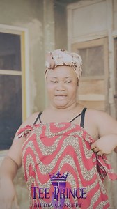 Hello help me beg this woman nah 😂🙏🏻🙏🏻 I too love her daughter 😍 | Tunde Adeleke