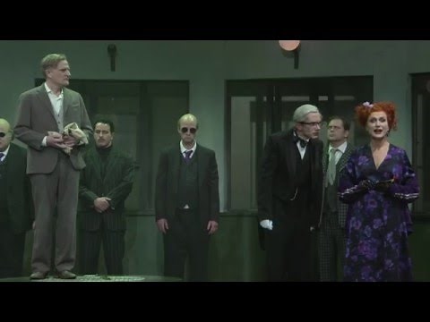 Schauspielhaus Zürich: "Der Besuch der alten Dame" von Friedrich Dürrenmatt (Regie Viktor Bodó)
