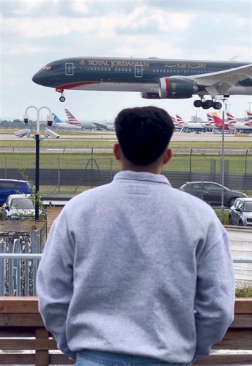 First Look at the Brand New Royal Jordanian B787-9 Dreamliner