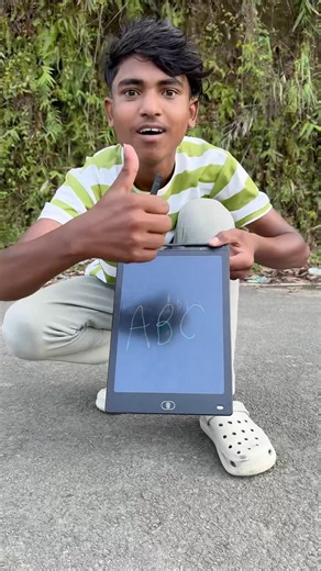 Small 2 Blackboard Vs LCD slate unboxing and