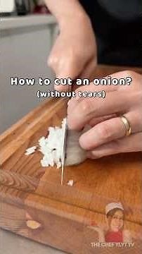 Episode 2: How to Cut an Onion Without Crying? #ChefYlyt #culinary