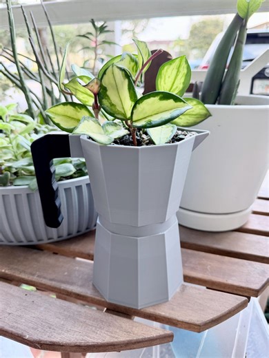 3D Printed Espresso Maker Self Watering Planter | Cafecito Coffee Pot Plant Pot | Nerdy Desk Planter for Houseplants | Cuban Coffee Decor - Etsy
