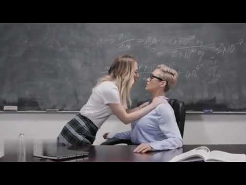 Break My Walls - Lesbian Kiss - Lesbian Kissing - Girls Kissing - Lesbian Lip Kiss - Kiss